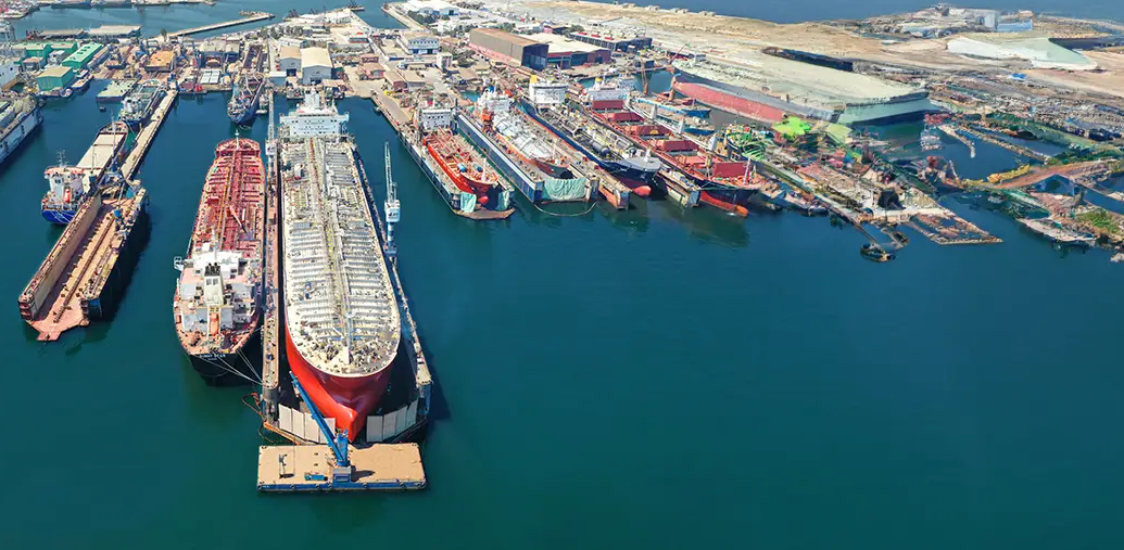 Shipyard and port operations for discrete event simulation